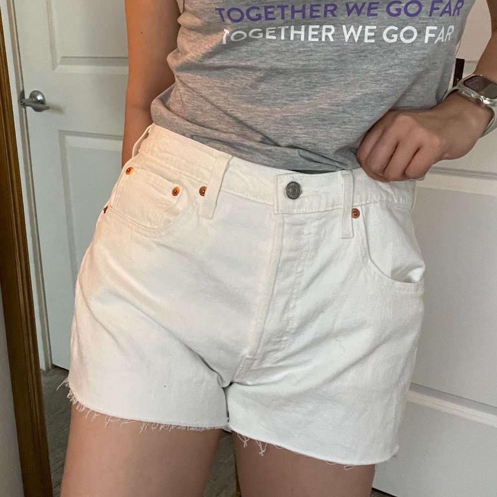 LEVI'S 501 Original Shorts | Never Worn | Size 30 | Chic Free People White Denim